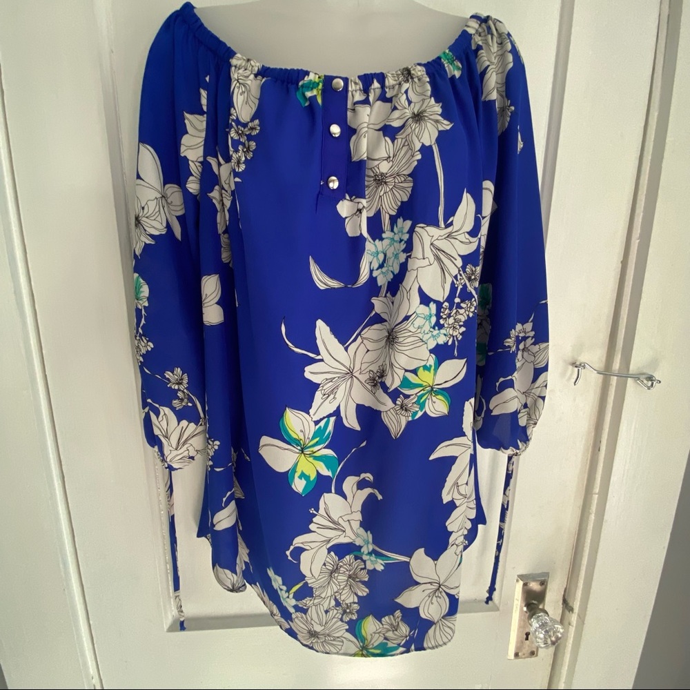 Sami & Jo Woman’s, Plus Size, Blue Floral Blouse